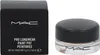 A black box and a clear jar of MAC Pro Longwear Paint Pot are shown against a white background. Produktbild-Vorschau