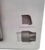 Close-up view of two attachments for a grooming device, with descriptive text labels. Náhled obrázku produktu