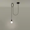 A black pendant light with a light bulb hanging from a cord against a light gray background. Anteprima dell’immagine prodotto