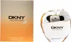 A box and bottle of DKNY Nectar Love Eau de Parfum. Produktbild-Vorschau