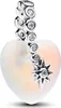 A close-up studio shot of a Pandora charm. Podgląd zdjęcia produktu