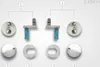 A flat lay of toilet seat hinges and mounting hardware, with labels indicating parts. Náhled obrázku produktu