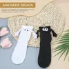 2 Paar lustige magnetische Saug-3D-Puppen-Paar-Socken, Produktbild-Vorschau 3