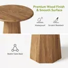 A split image showing a close-up of a wooden table's surface and base, with text and icons highlighting its features. Produktbild-Vorschau