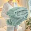 Kuscheldecke 150x200 cm - Warme Flausige Bettüberwurf Decke Produktbild-Vorschau 6