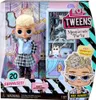 The image shows the packaging of an LOL Surprise Tweens Masquerade Party doll, Max Wonder. The packaging is designed to look like a closet or room, with the doll displayed prominently. Anteprima dell’immagine prodotto