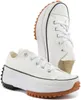 A pair of white Converse Run Star Hike Ox sneakers are shown against a white background. Voir les images du produit