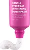A tube of pink toothpaste with white toothpaste squeezed out, showing red particles within the toothpaste. Anteprima dell’immagine prodotto