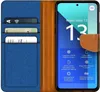 A flip case for a Xiaomi Redmi Note 13 phone, showing the phone's screen with feature descriptions and the case's card slots. Podgląd zdjęcia produktu