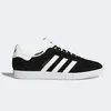 A studio shot of a single Adidas Gazelle sneaker. Produktbild-Vorschau