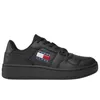 A black Tommy Hilfiger sneaker is shown against a white background. Anteprima dell’immagine prodotto