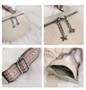 Dámska crossbody kabelka so širokým popruhom, Dámska malá Náhľad obrázku produktu 6