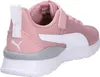 Side view of a pink Puma sneaker. Produktbild-Vorschau