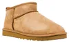 UGG bottines en cuir beige Voir les images du produit 2