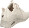 A side view of a beige Skechers sneaker. Voir les images du produit