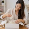 Weißes Papierfüllmaterial 100 g – Dekofüllung für Geschenkkörbe, Boxen & Pakete Produktbild-Vorschau