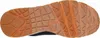 The sole of a shoe is shown from an underneath perspective. Voir les images du produit