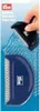A hand holding a black wool comb over a blue knitted fabric, with a blue wool comb below. Anteprima dell’immagine prodotto