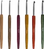 A set of six crochet hooks with wooden handles of different colors and sizes, arranged in a row against a white background. Produktbild-Vorschau