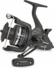 A black fishing reel is shown against a white background. Náhled obrázku produktu