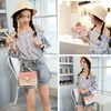Mini-Schultertasche für Damen, trendige Messenger Bag – mit Produktbild-Vorschau 4