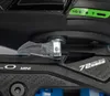 A close-up view of the adjustment mechanism and wheel setup information on a Bauer X-LP inline skate. Anteprima dell’immagine prodotto