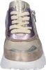 A close-up, front-facing view of a women's sneaker. Produktbild-Vorschau