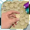 Sada knoflíků 140 kusů ručně vyráběných kulatých dřevěných Náhled obrázku produktu 2