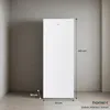 A white freezer stands in a room with a gray tiled wall and concrete floor. Dimensions are indicated with lines and text. Produktbild-Vorschau