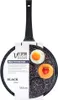 A frying pan with multiple egg-shaped molds, showing a fried egg and a strawberry with peach slices inside. Produktbild-Vorschau