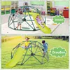 A collage of two images showing a climbing dome with children playing, one indoors and one outdoors. Anteprima dell’immagine prodotto