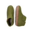 A pair of green felt slippers shown from a top-down view against a white background. Produktbild-Vorschau