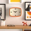 Wandklok | Rechthoekige retroklok | 25cm | Oranje | Coole Productafbeelding-voorbeeld 2