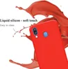 A red phone case is shown with red liquid splashes around it, suggesting a soft touch and easy to clean feature. Anteprima dell’immagine prodotto