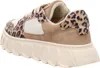 A side view of a single sneaker. Produktbild-Vorschau