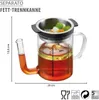 A fat separator jug with a strainer and vegetables on top, showing dimensions and product information. Náhľad obrázku produktu