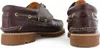 Two views of a pair of burgundy leather boat shoes with brown soles, presented against a white background. Anteprima dell’immagine prodotto