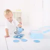 Bigjigs Toys Service à thé bleu à pois Voir les images du produit 4