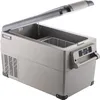 A portable refrigerator with its lid open, showing the interior and a digital display on the side. Voir les images du produit