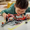 LEGO City F1 Boxenstopp mit Boxencrew und Ferrari Flitzer - Produktbild-Vorschau 7
