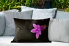 MuchoWow® Outdoor Kissen - Eine Nahaufnahme einer lila Produktbild-Vorschau 4