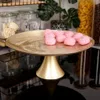 Présentoir à gâteaux élégant en verre - 28 cm de diamètre Voir les images du produit 2