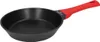 A black frying pan with a red handle is shown against a white background. Anteprima dell’immagine prodotto