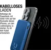 A blue power bank is attached to the back of a smartphone, indicating wireless charging. Produktbild-Vorschau