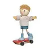 Tender Leaf Toys Edward & Skateboard (Puppe, Holz, Voir les images du produit 4