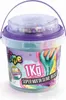 A bucket of slime with colorful slime and beads on top. Anteprima dell’immagine prodotto