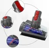 Collage showing a vacuum cleaner brush head with close-ups of its components and bristles. Produktbild-Vorschau