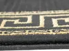 Tappeto moderno di design con motivo a meandro in oro nero Anteprima dell’immagine prodotto 4