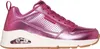 A side view of a pink Skechers sneaker. Voir les images du produit