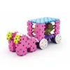 A toy construction set depicting a horse-drawn carriage. Produktbild-Vorschau